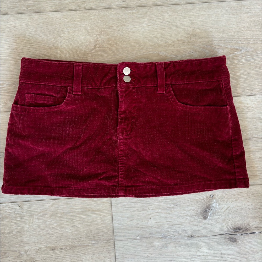 Low rise mini skirt